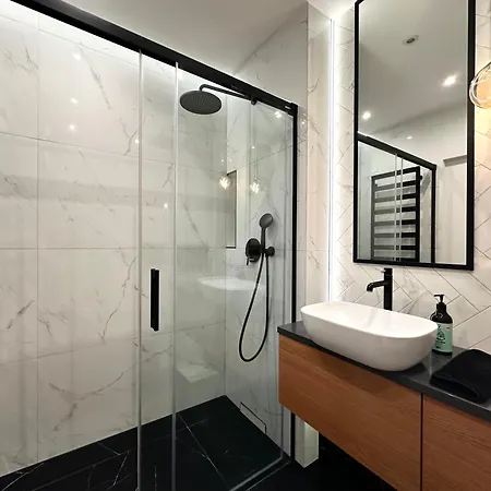 Mieszczanska 25 - Self Check-in 20h - Parking & Lift *