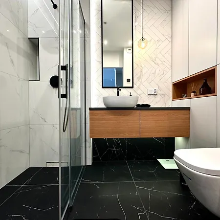 Mieszczanska 25 - Self Check-in 20h - Parking & Lift *