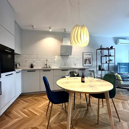 Mieszczanska 25 - Self Check-in 20h - Parking & Lift Apartament